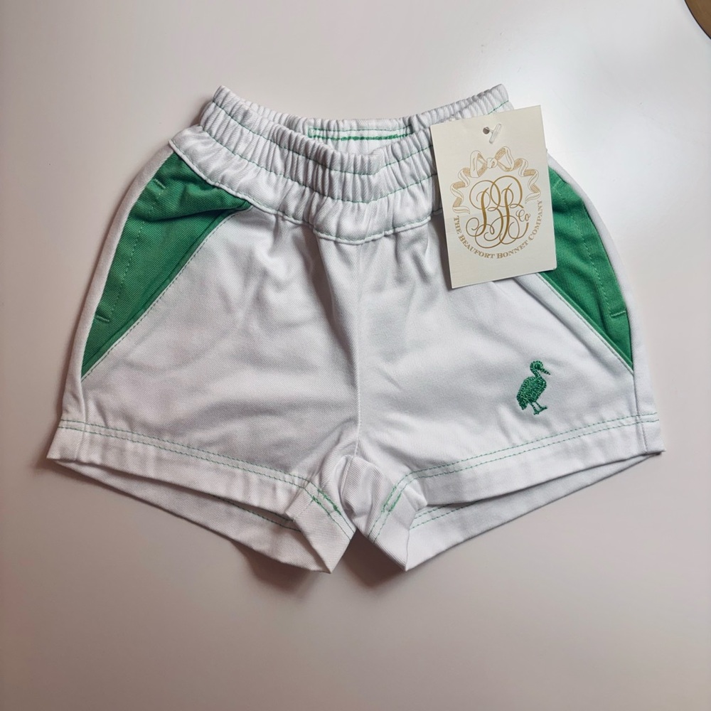 NWT The Beaufort Bonnet Company Schroeder Short White & Grafton Green 0-3 Months